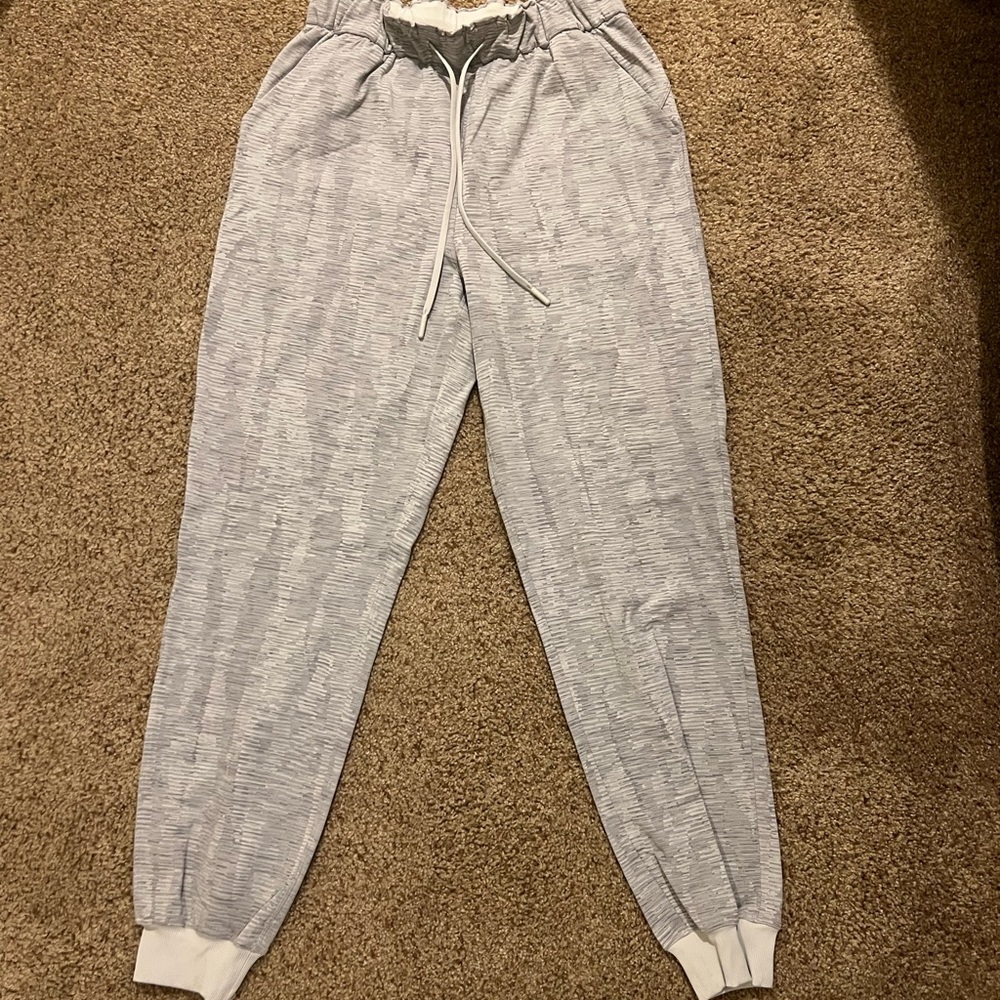 Brand new Lululemon joggers, never been worn